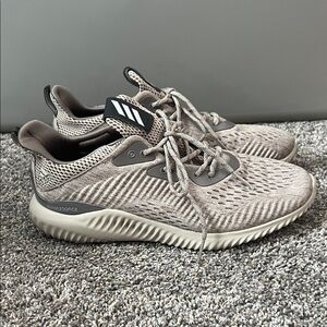 Adidas alphabounce shoe. Womens size 10, men’s size 8. Great condition.